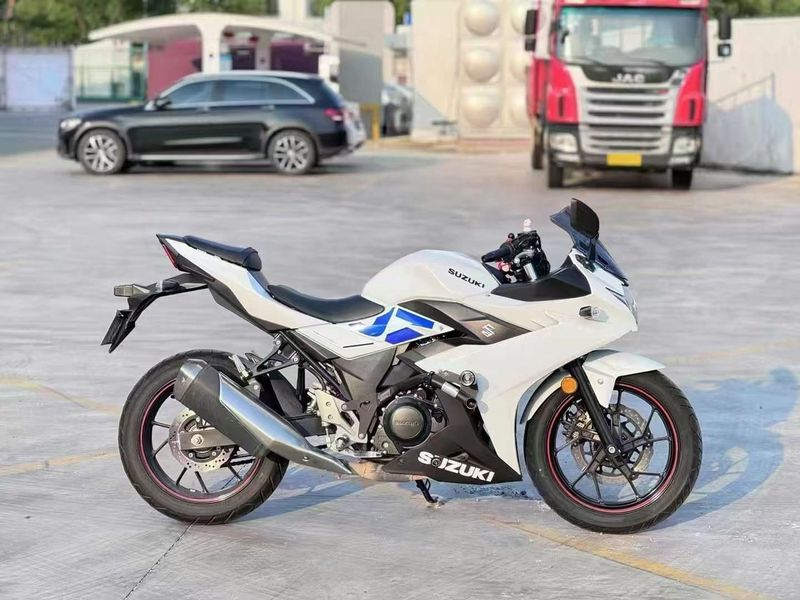 二手豪爵铃木GSX250R