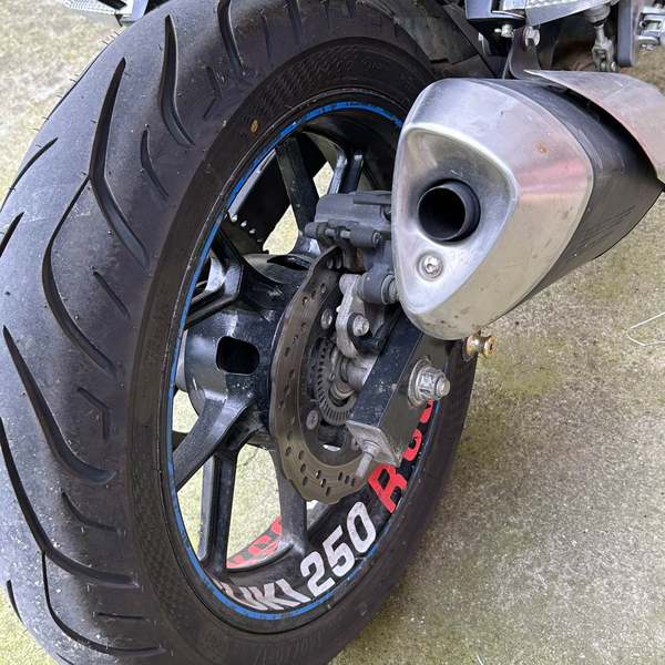 二手豪爵铃木GSX250R