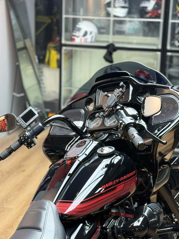 二手哈雷戴维森公路滑翔 Road Glide