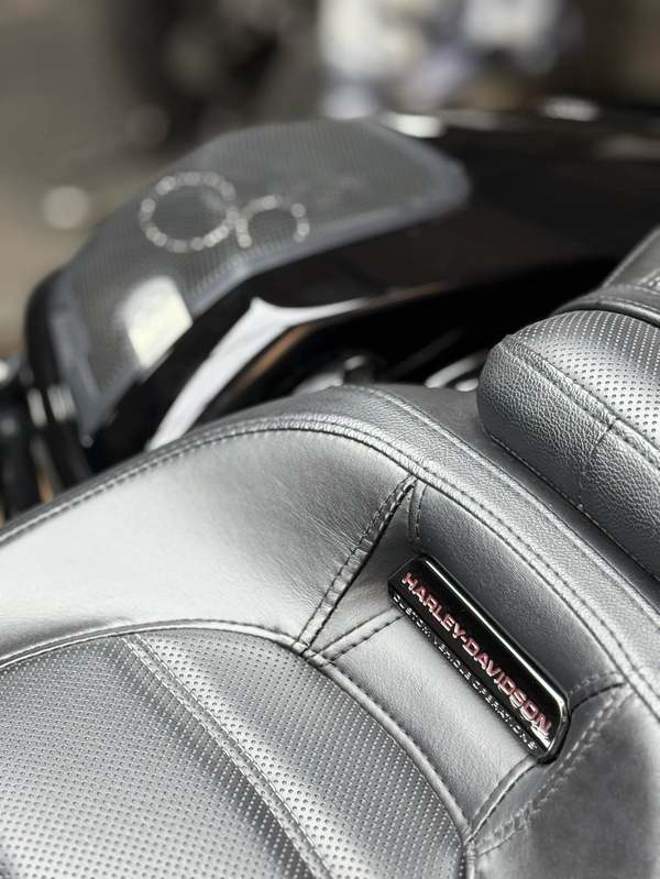 二手哈雷戴维森公路滑翔 Road Glide