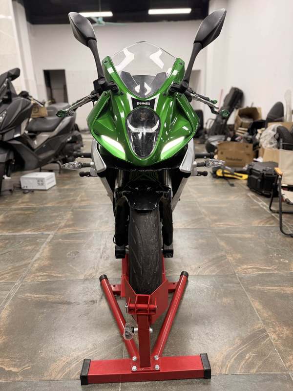 二手贝纳利龙卷风 Tornado 252R