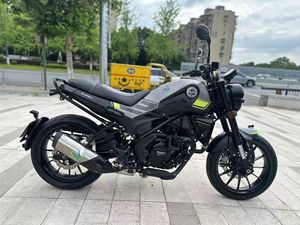 二手贝纳利幼狮 Leoncino 250