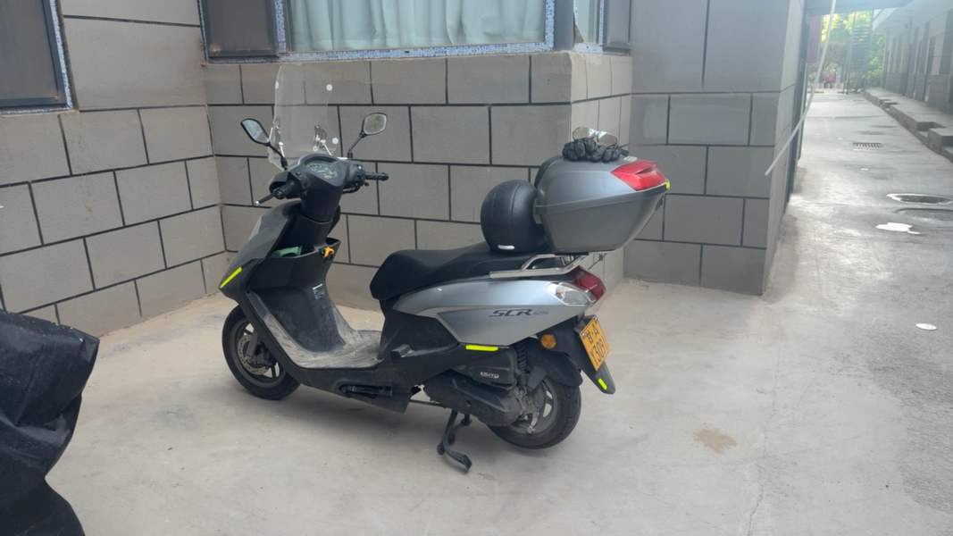 二手五羊本田SCR125