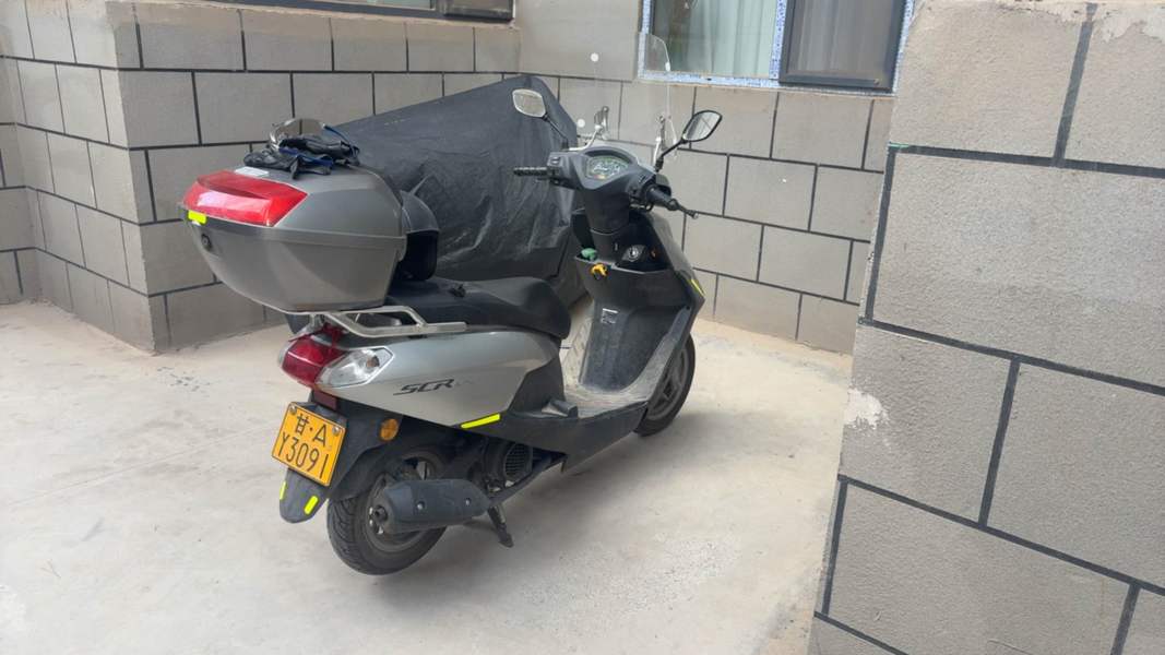 二手五羊本田SCR125