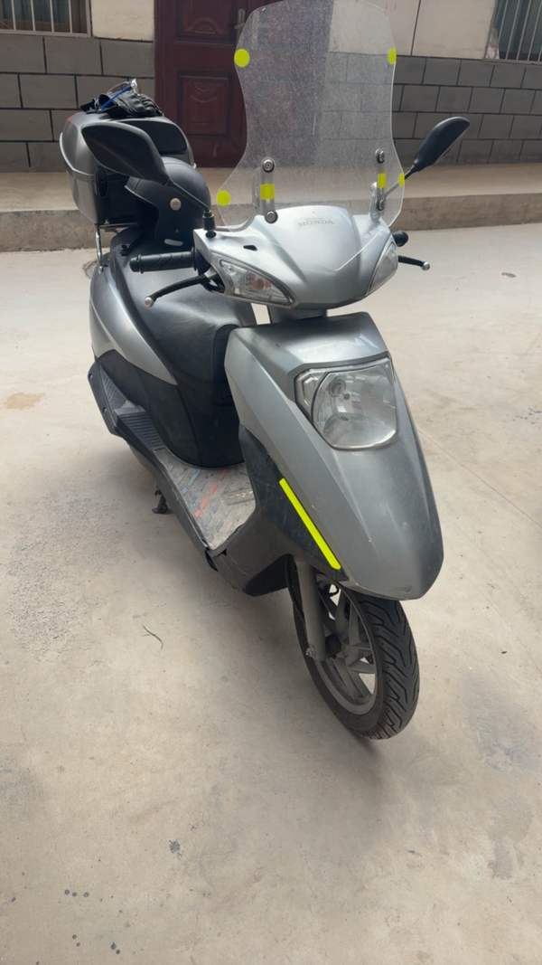 二手五羊本田SCR125