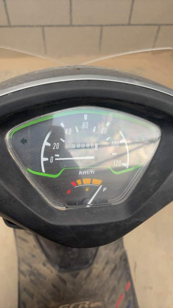 二手五羊本田SCR125