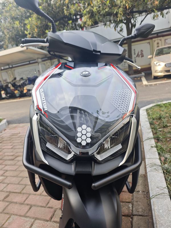 二手QJMOTOR鸿150RS