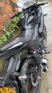 二手济南铃木极客飒 Gixxer 155