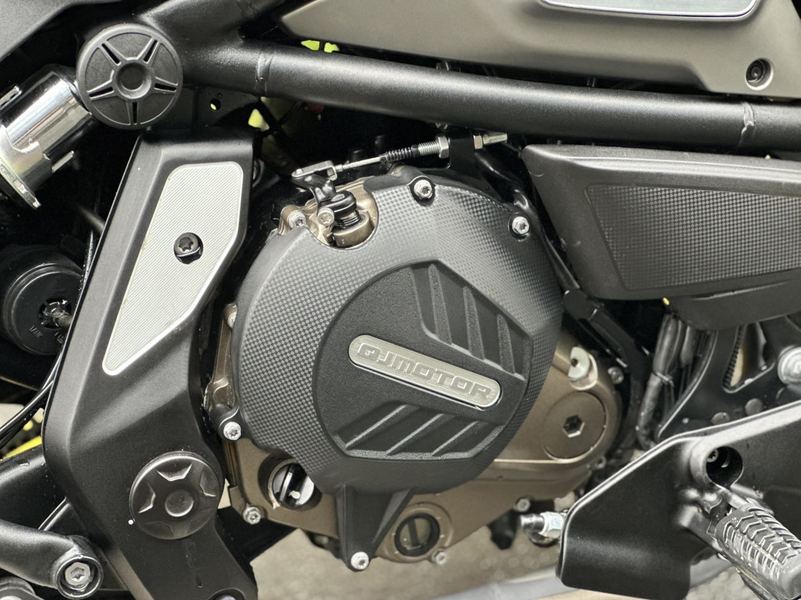 二手QJMOTOR闪700
