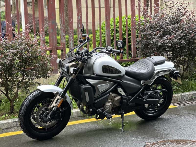二手QJMOTOR闪700