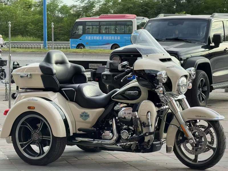 二手哈雷戴维森Tri Glide