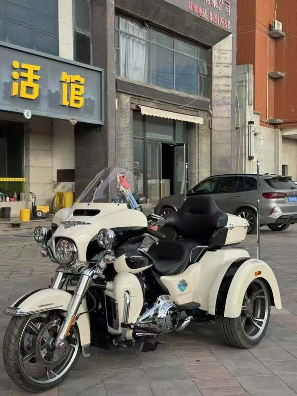 二手哈雷戴维森Tri Glide