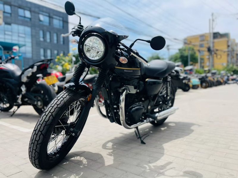 二手川崎W800 