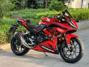 二手本田CBR400R