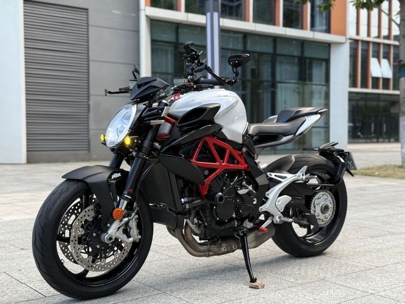 二手奥古斯塔Brutale 800