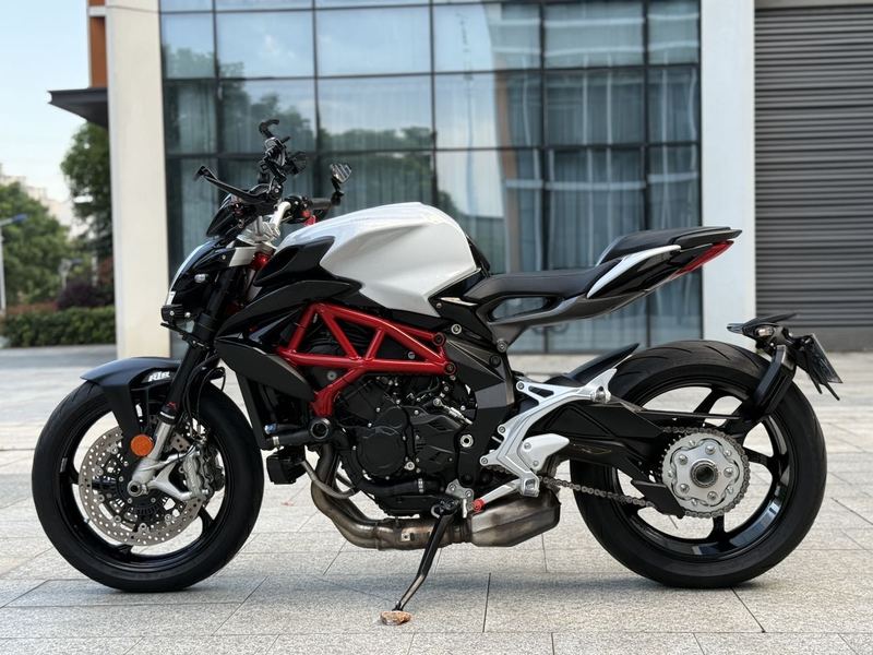 二手奥古斯塔Brutale 800