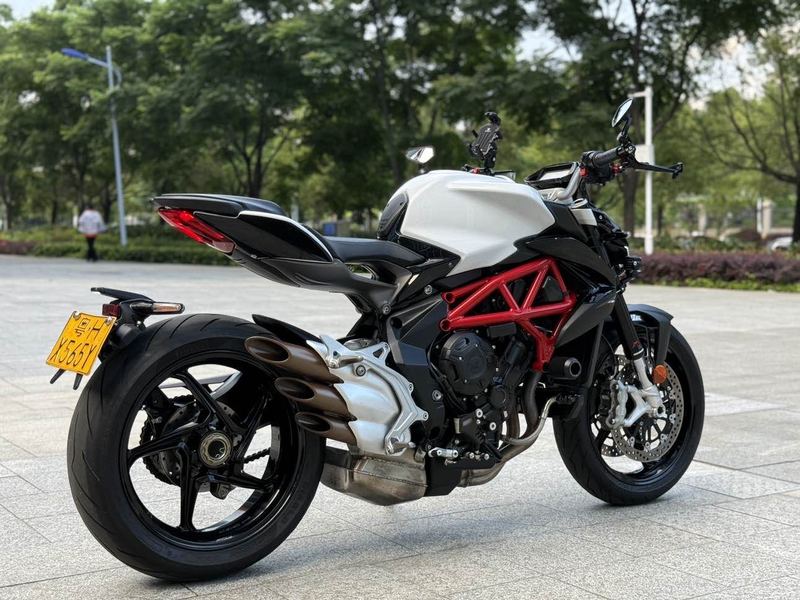 二手奥古斯塔Brutale 800