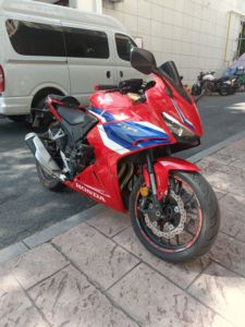 二手本田CBR400R