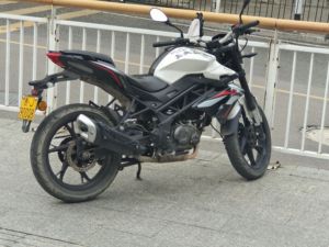 二手贝纳利红宝龙 TNT150i