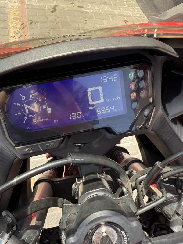 二手本田CBR400R