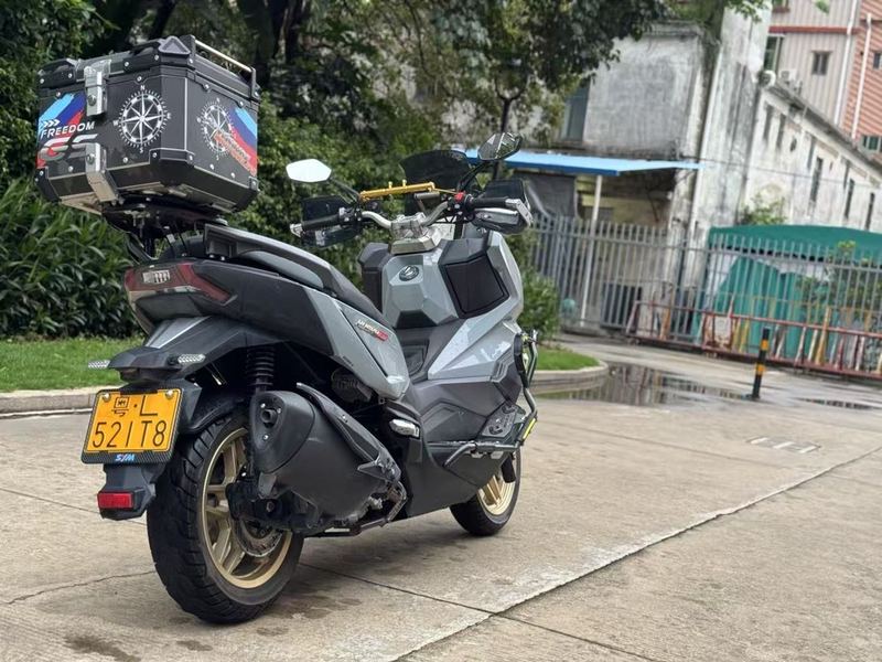 二手三阳哈士奇 Husky ADV300