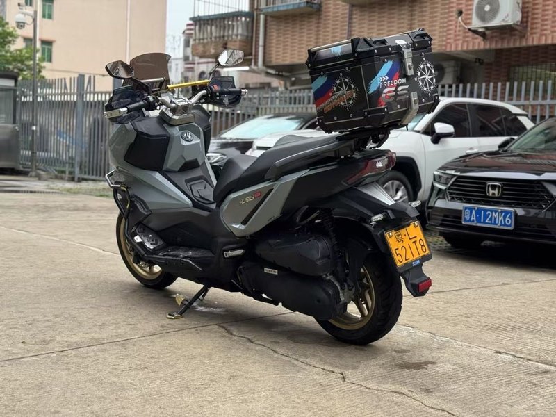 二手三阳哈士奇 Husky ADV300