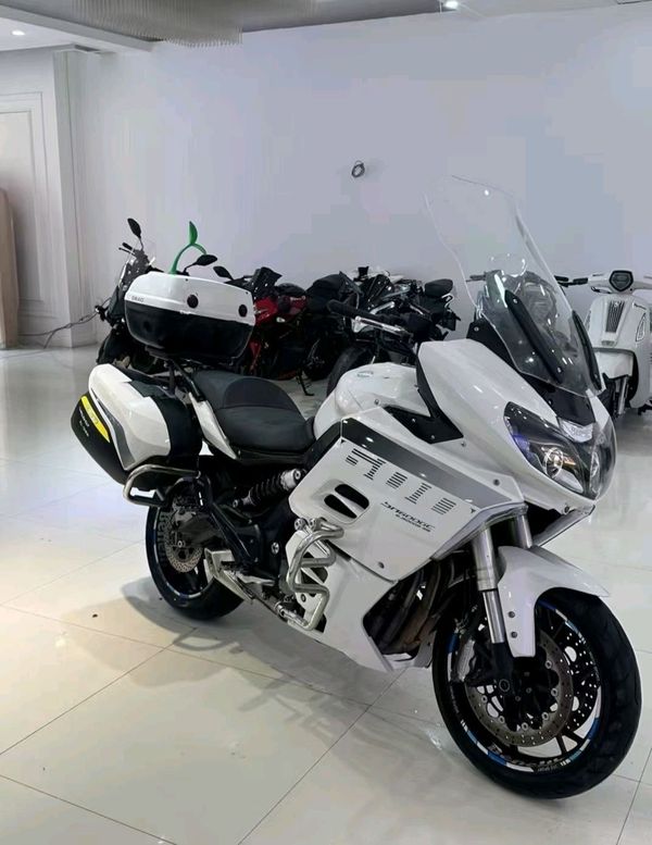 二手贝纳利600GC