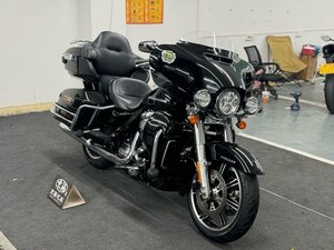 二手哈雷戴维森旗舰滑翔  Limited