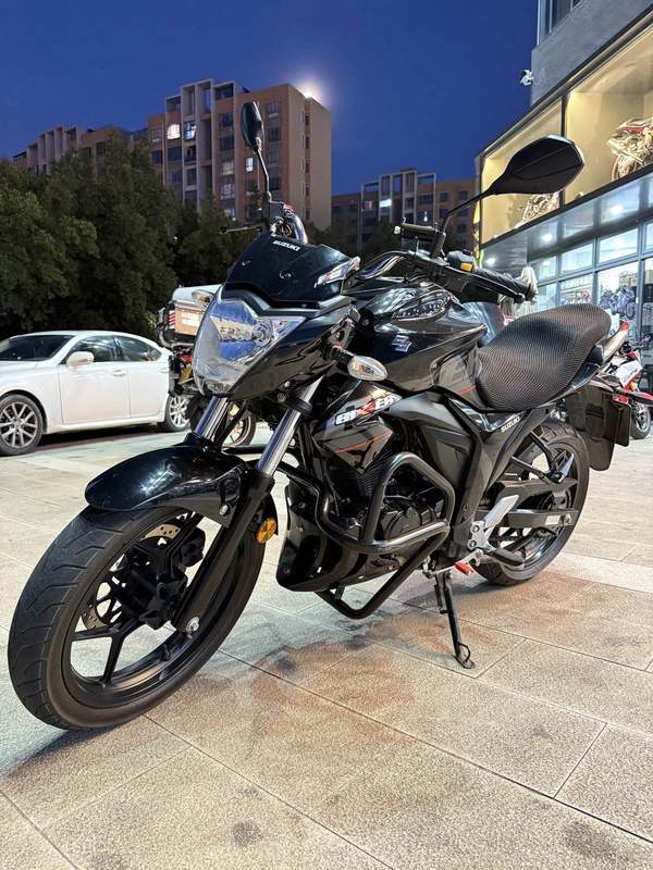 二手济南铃木极客飒 Gixxer 155 NK