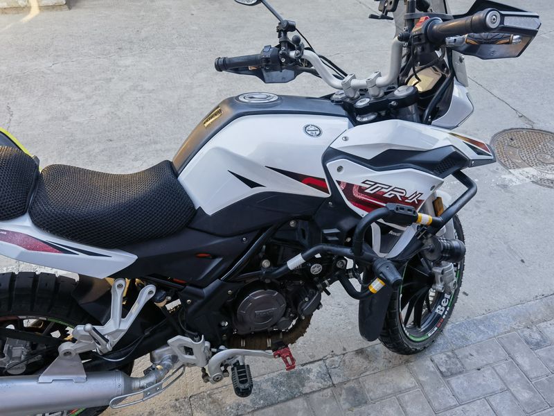 二手贝纳利金鹏 TRK251