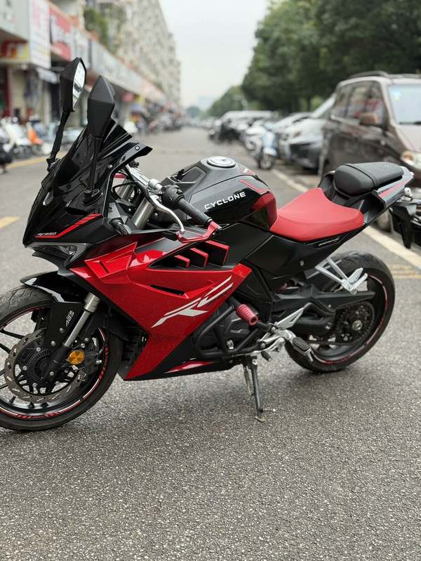 二手赛科龙RC250
