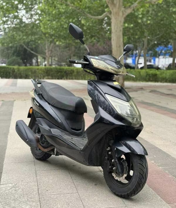 二手银钢侠霍克YG125T-30