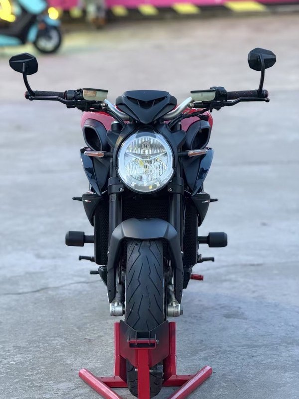 二手奥古斯塔Brutale 800