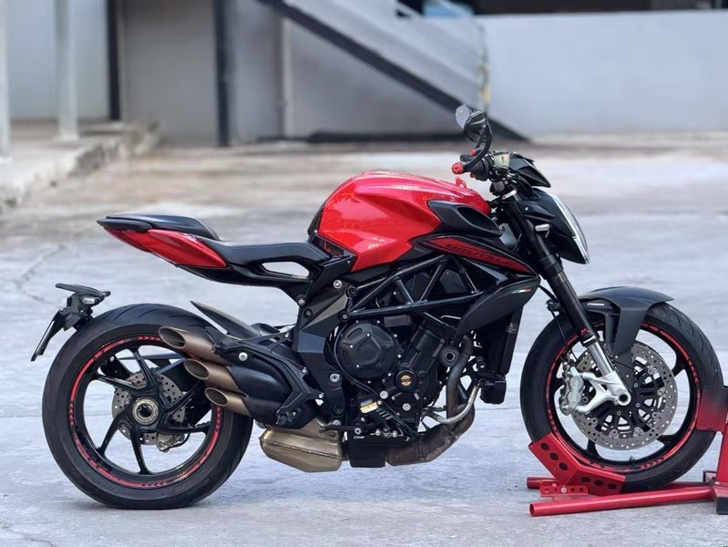二手奥古斯塔Brutale 800