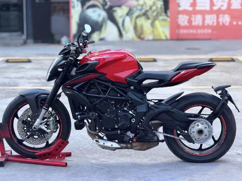 二手奥古斯塔Brutale 800