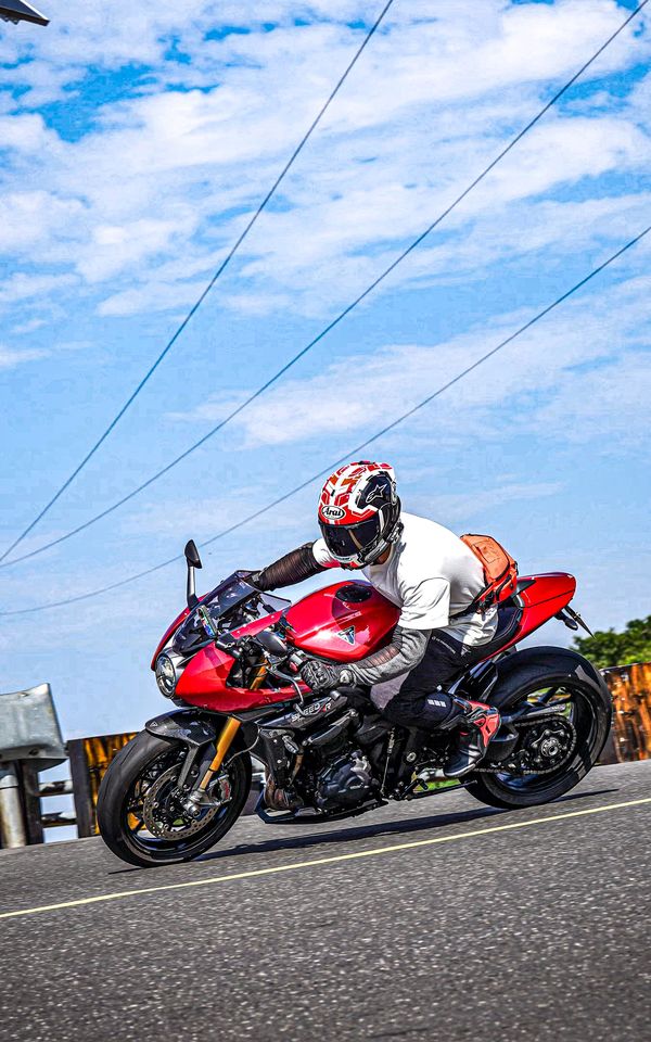 二手凯旋Speed Triple 1200 RR