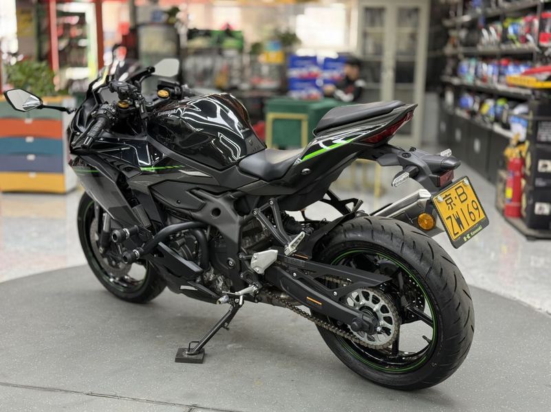 二手川崎ZX-4R