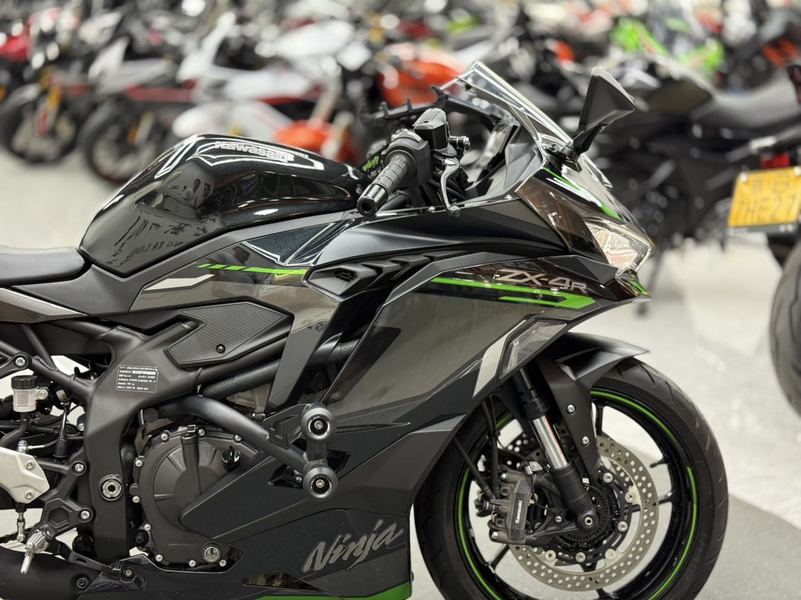 二手川崎ZX-4R