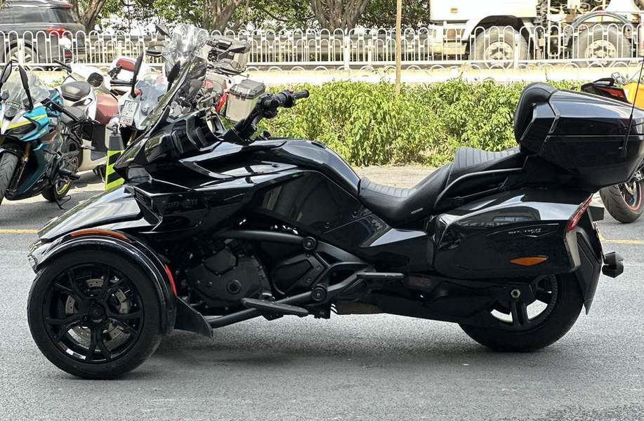 二手庞巴迪Spyder F3 