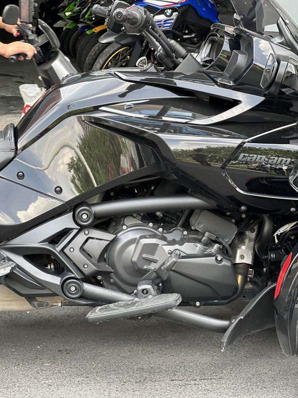 二手庞巴迪Spyder F3 
