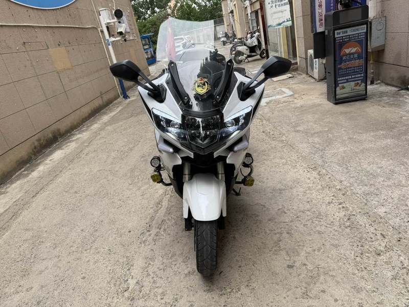 二手贝纳利1200GT