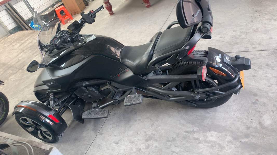二手庞巴迪Spyder F3 