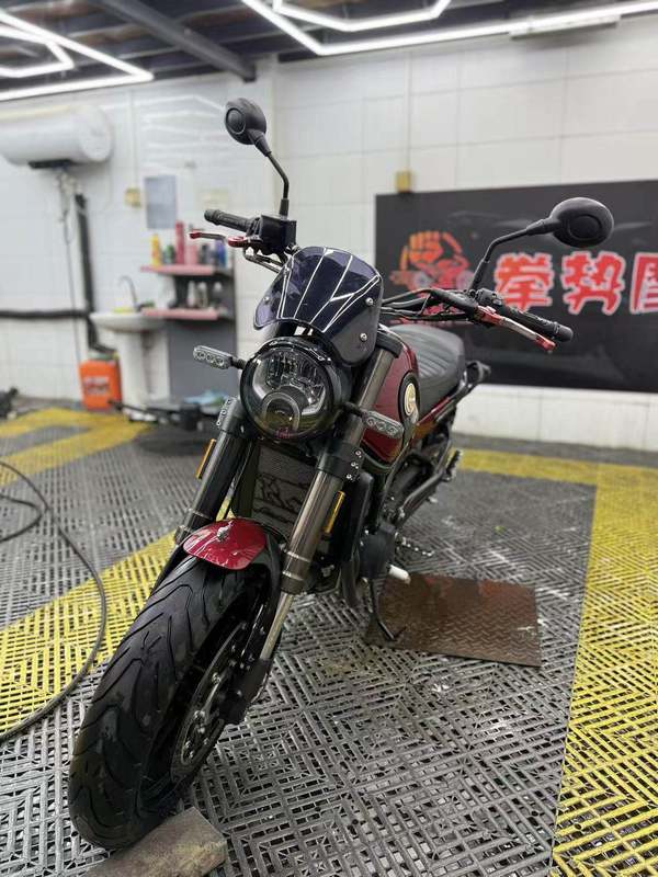 二手贝纳利幼狮 Leoncino 500