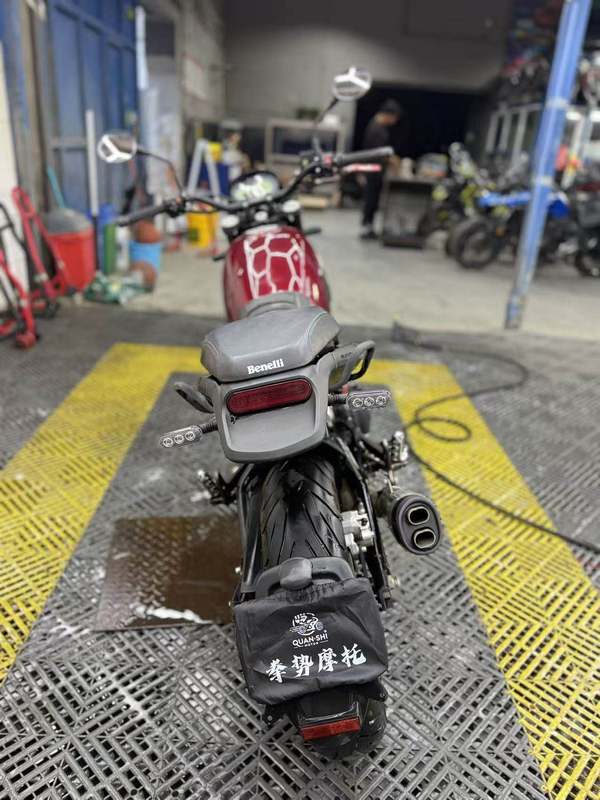 二手贝纳利幼狮 Leoncino 500