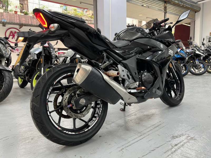 二手豪爵铃木GSX250R