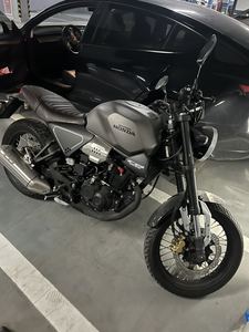 二手五羊本田鸷道 CB190SS