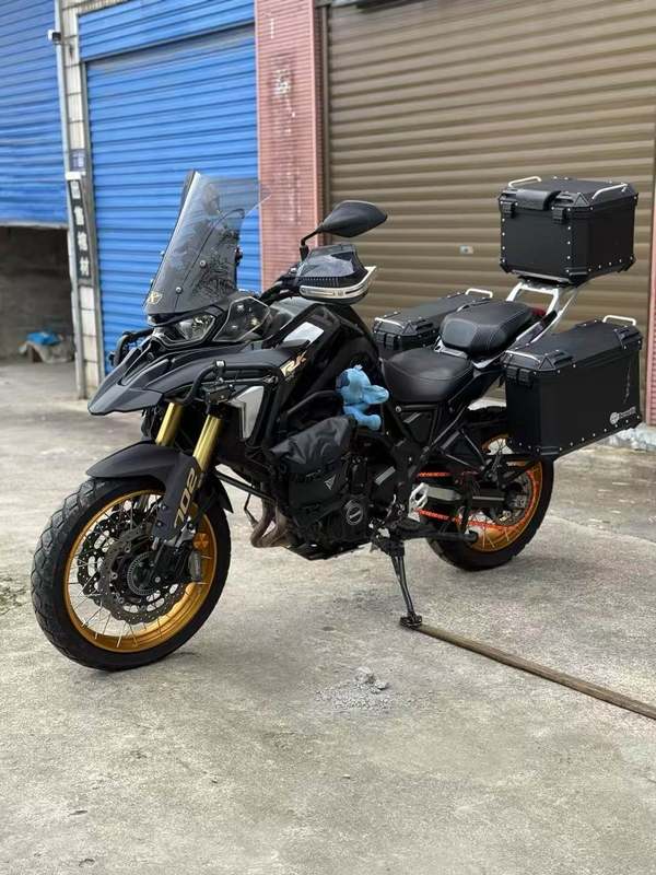二手贝纳利TRK702