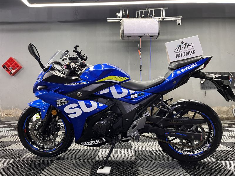 二手豪爵铃木GSX250R
