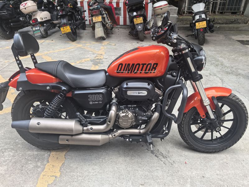二手QJMOTOR闪300