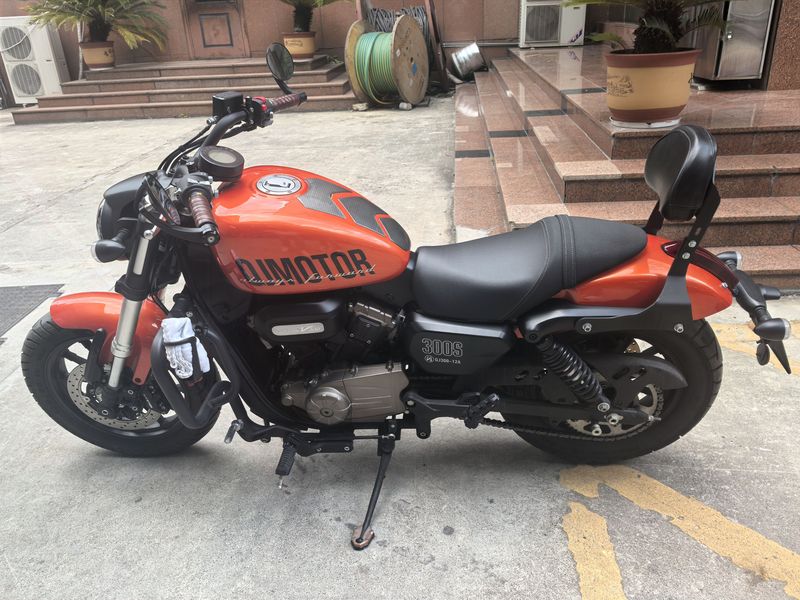 二手QJMOTOR闪300